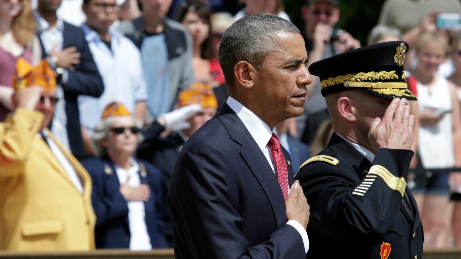 cheats/2016/05/30/obama-speaks-lays-wreath-at-tomb-of-the-unknown/160530-obama-arlington-cheat_shr5pd
