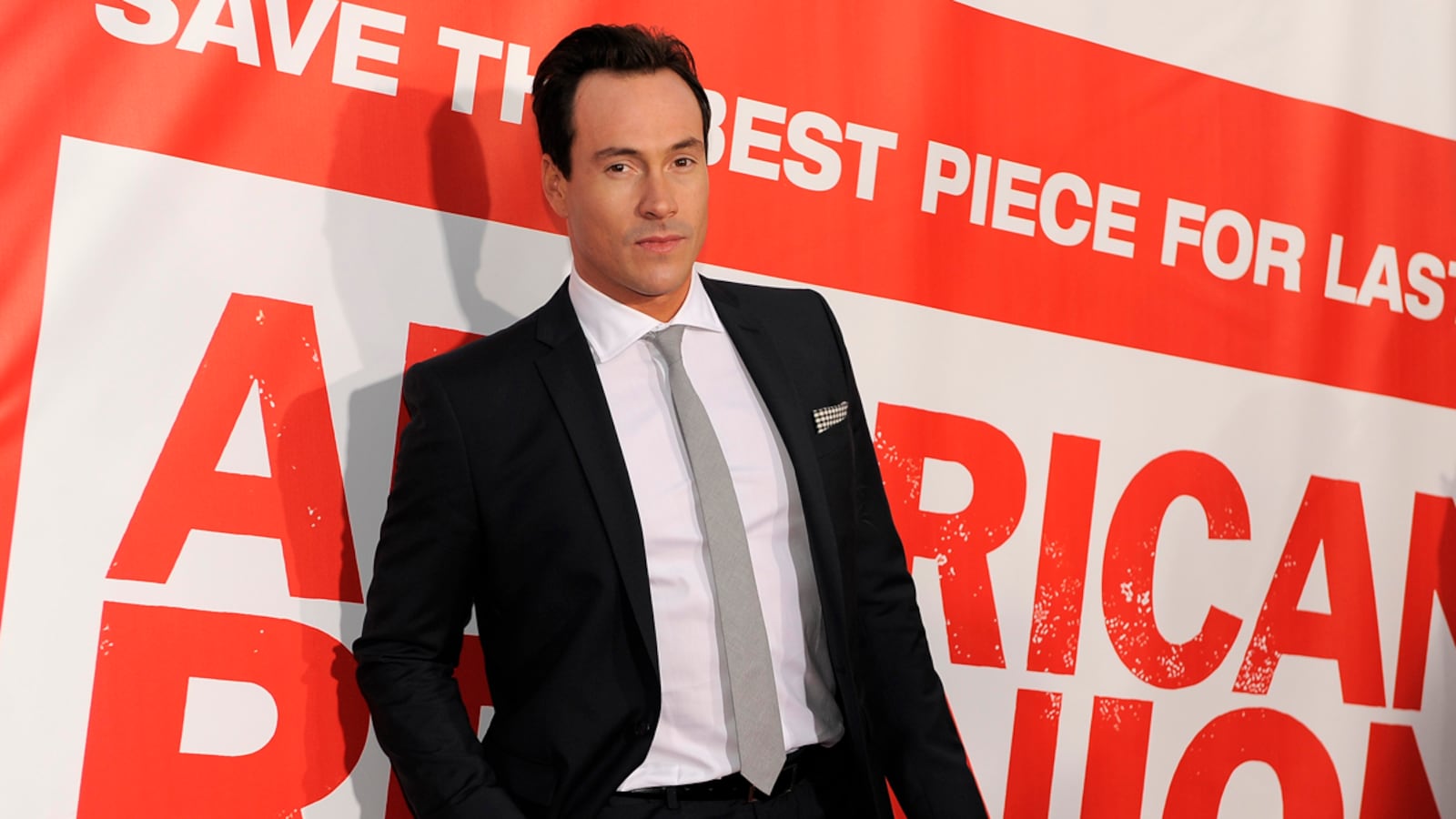 articles/2012/04/06/chris-klein-opens-up-about-his-battle-with-alcohol-katie-holmes-and-american-reunion/chris-klein-stern_chgich