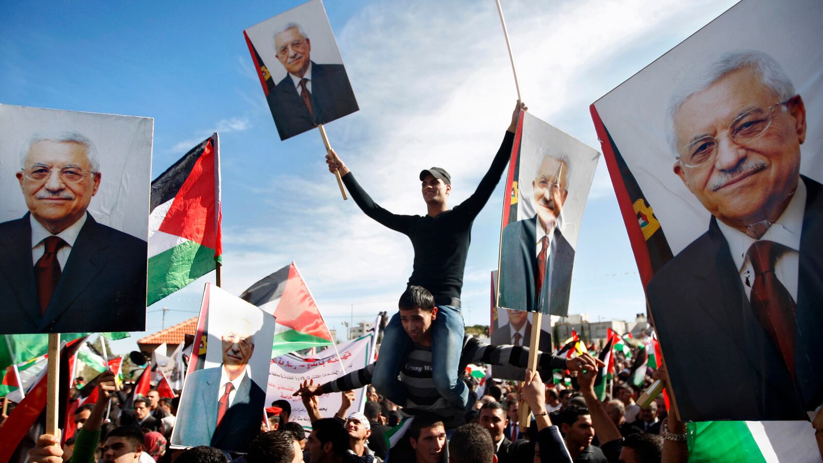 articles/2012/12/03/the-conversation-israel-and-palestine/palestine-israel-beinart-dershowitz-tease_syikhk