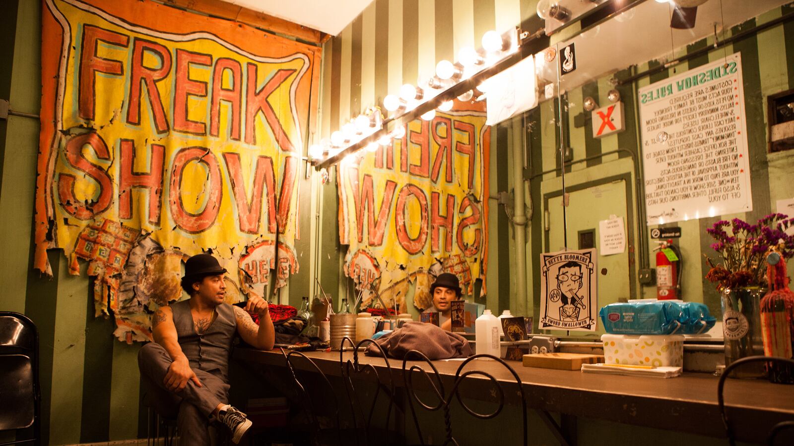 galleries/2016/09/05/behind-the-scenes-of-the-coney-island-sideshow/160902_coney_island_01_z7va6r