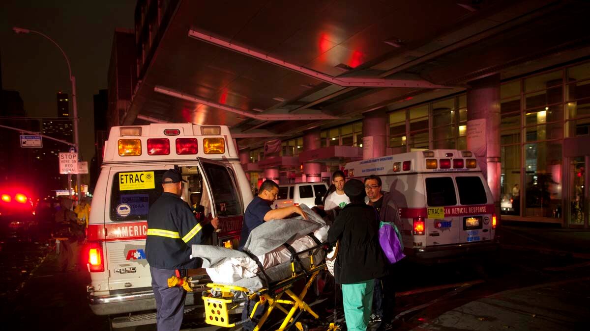 articles/2012/10/30/hundreds-evacuated-from-nyu-s-tisch-hospital-in-hurricane-sandy/tisch-hospital-evacuation-haglage-tease_esnghe