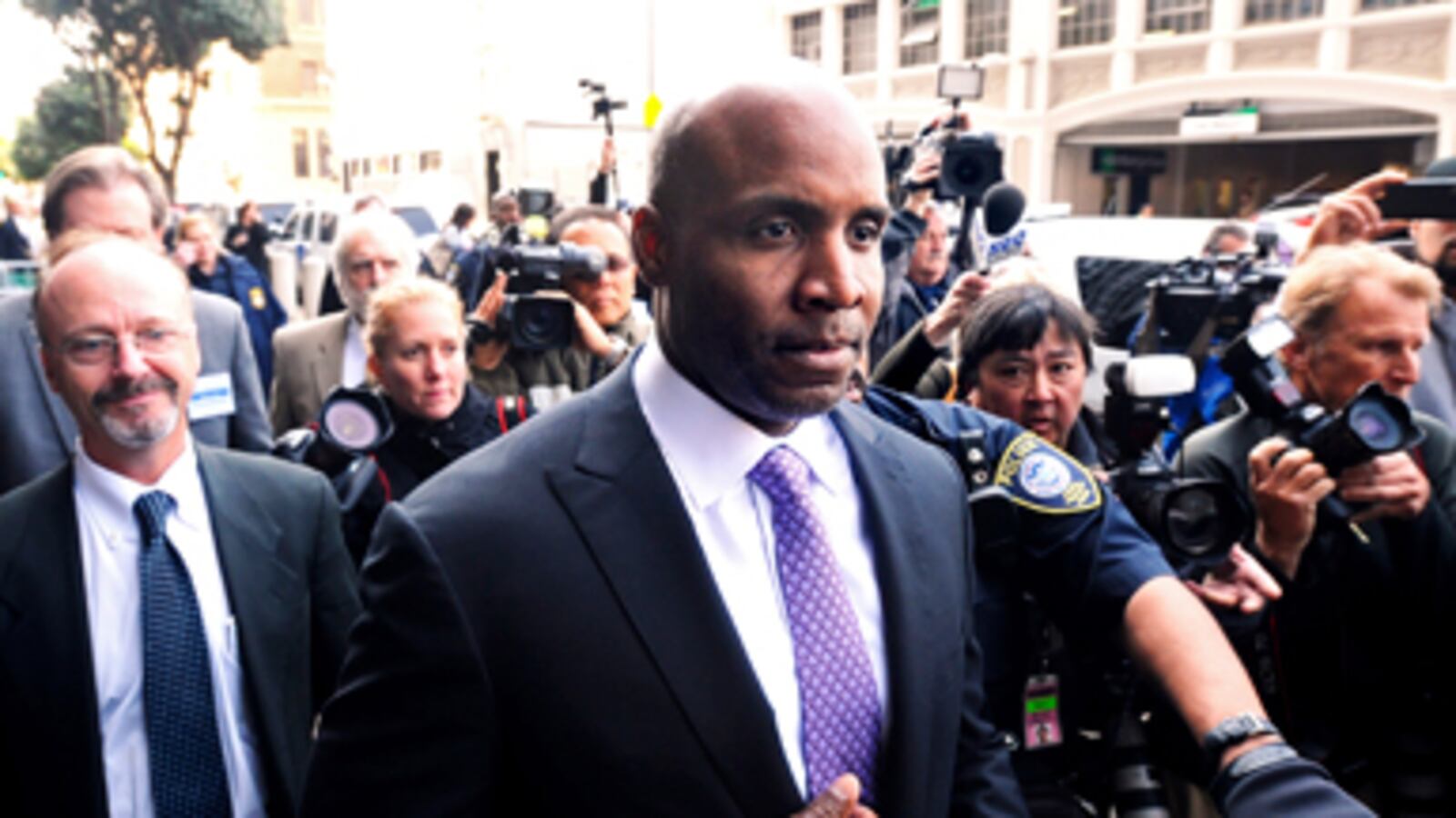 cheats/2011/04/13/barry-bonds-found-guilty/bissinger-barry-bonds_smwroj