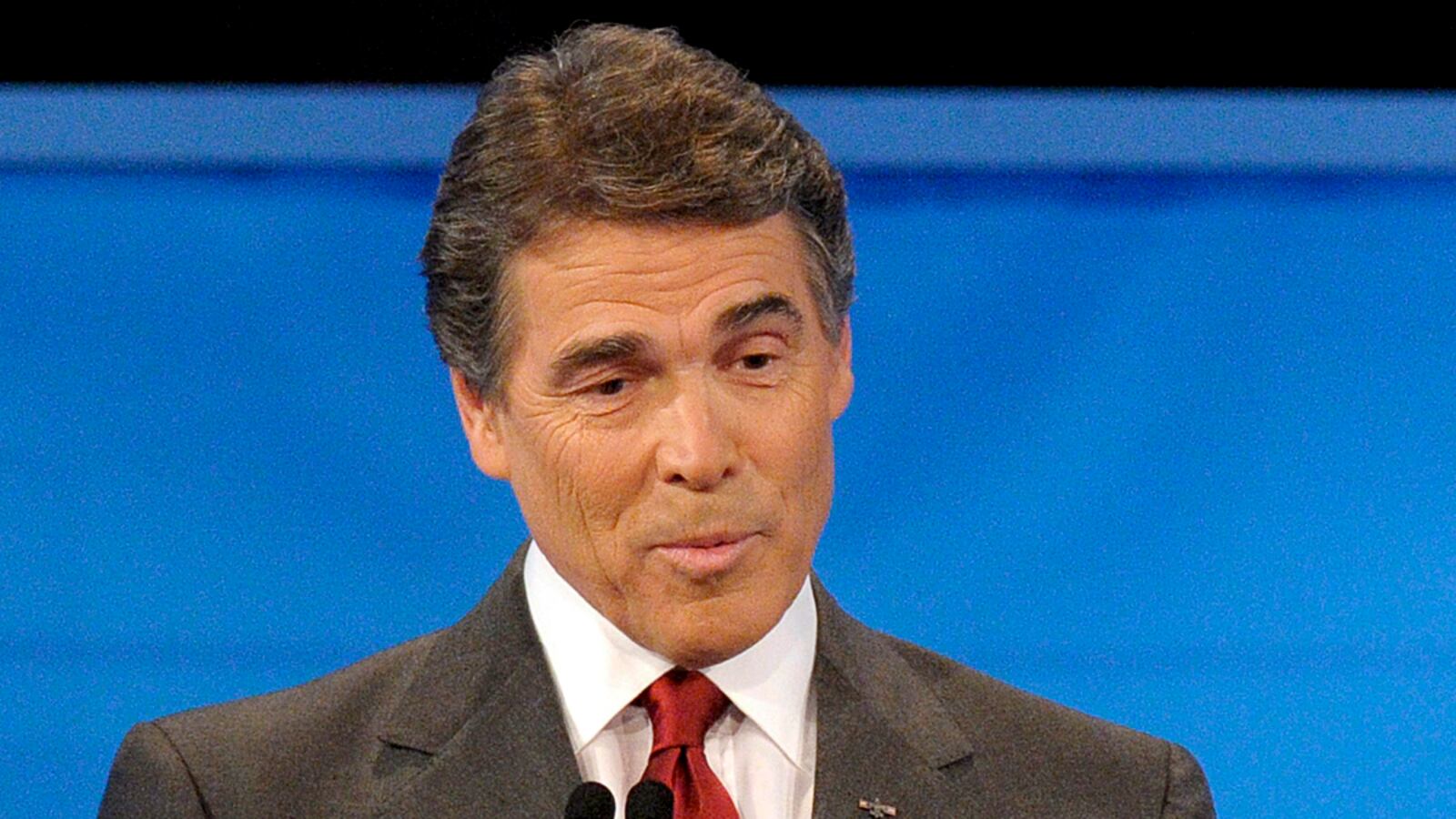 articles/2011/09/23/michael-tomasky-gop-candidates-give-obama-a-fighting-chance/rick-perry-debate-tomasky-tease_dhyao3