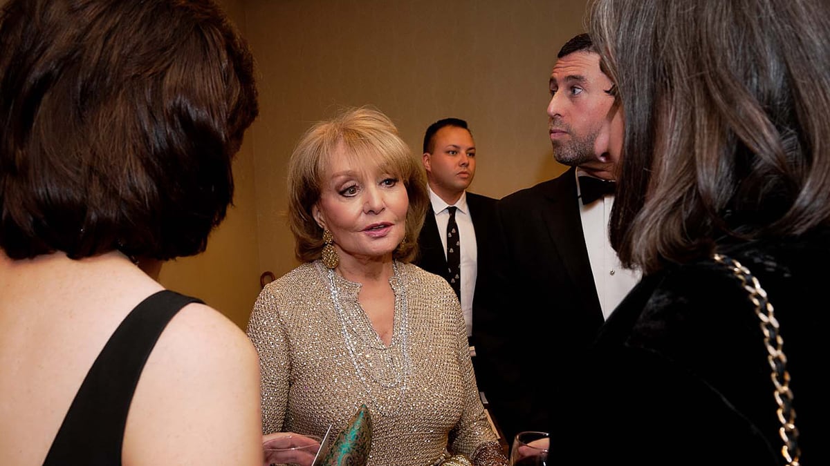 cheats/2013/01/20/barbara-walters-hospitalized/barbara-walters-whcd-2012_rgti3f