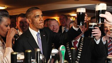 cheats/2011/05/23/obama-chugs-a-guinness-in-ireland/obama-beer_yx08ez