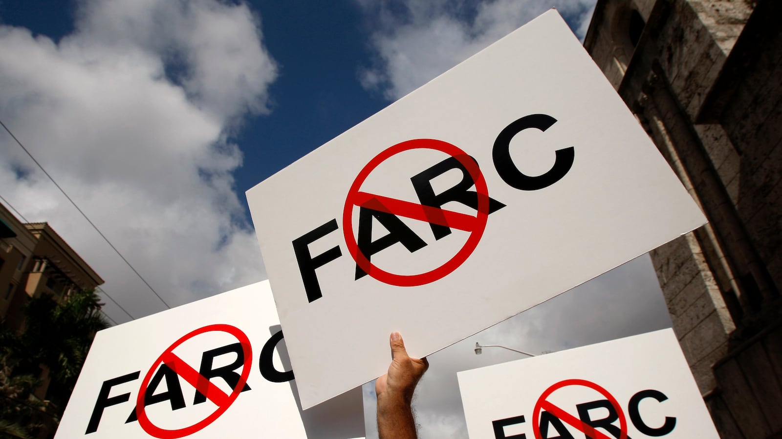 articles/2014/12/17/did-the-u-s-cuba-deal-help-drive-a-rebel-ceasefire-in-colombia/141216-mccoll-farc-tease_bnvy4v