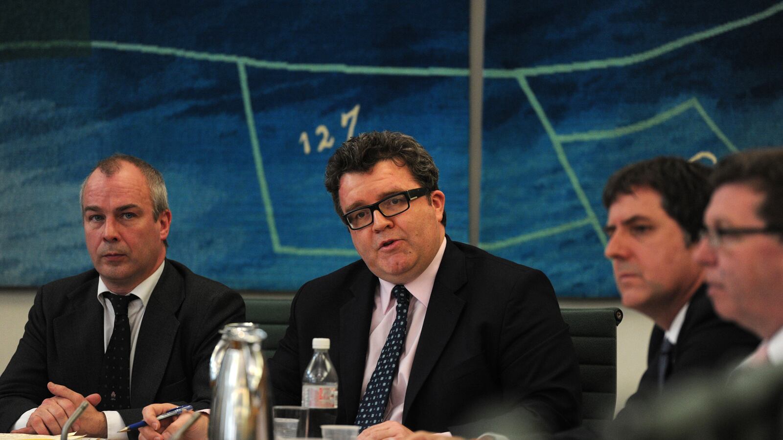 articles/2012/05/02/tom-watson-fires-back-at-criticism-of-murdoch-report/tom-watson-murdoch-hacking-giglio_mehbn9
