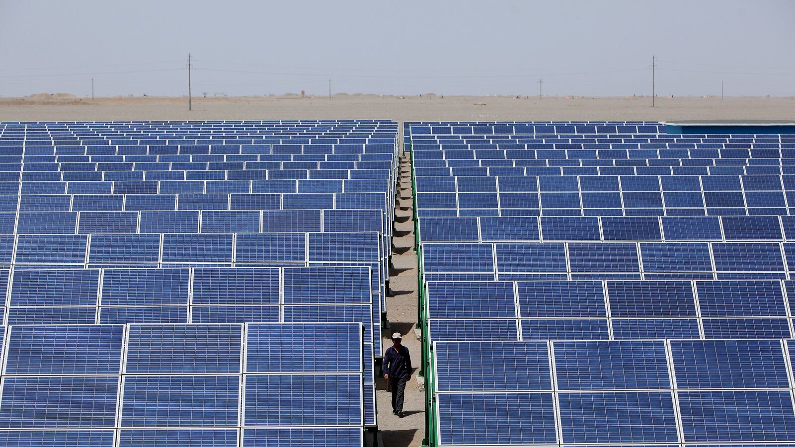 articles/2013/08/24/solar-mosaic-aims-to-raise-crowdsourced-funding-for-solar-panels-on-military-base/130823-langs-solar-tease_qk7dxq