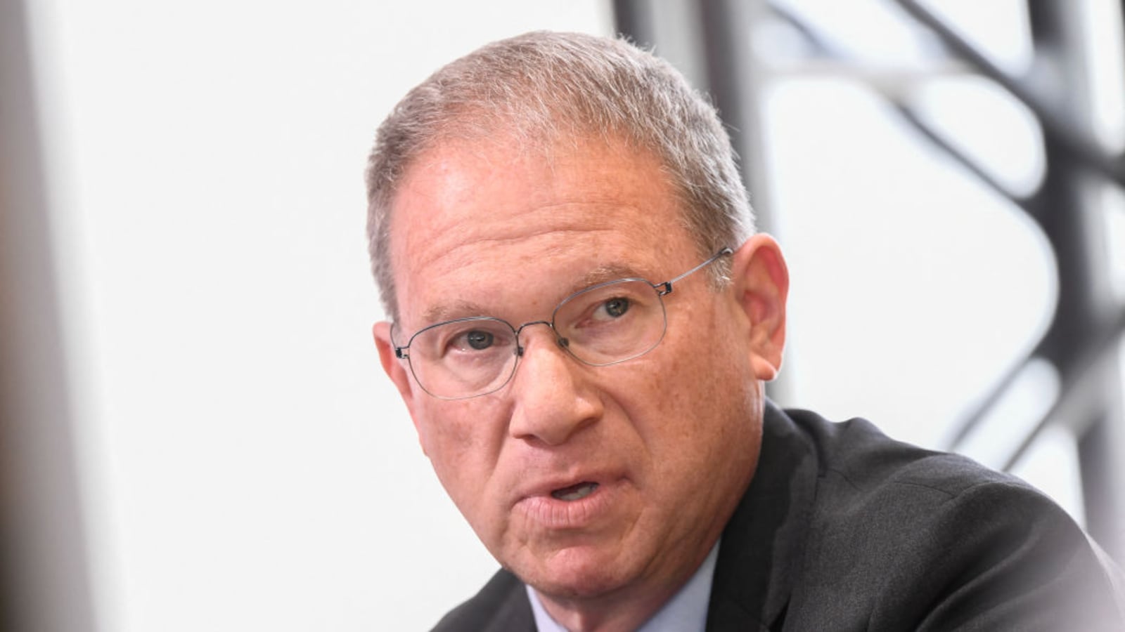 Jeffrey Goldberg stares forward.