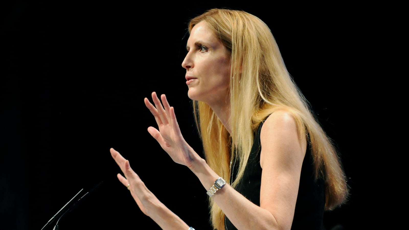 2011-02-12T000000Z_592640983_GM1E72D0FUG01_RTRMADP_3_USA-POLITICS-REPUBLICANS_hzyczo