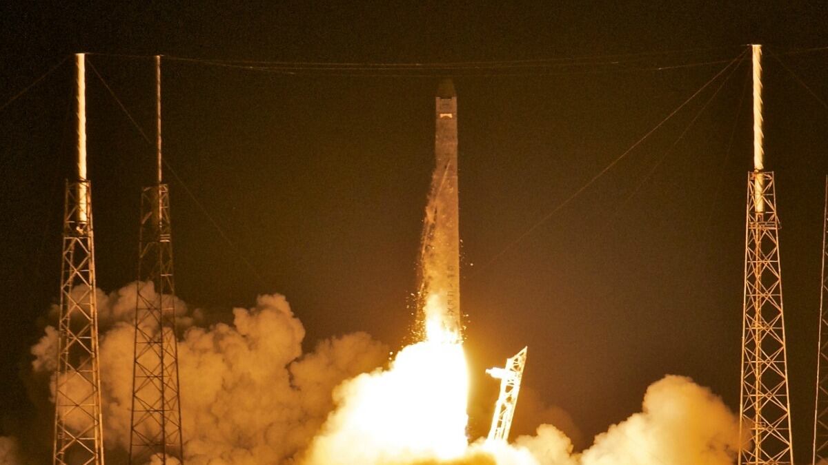 cheats/2012/05/31/spacex-returns-to-earth/spacex-returns-cheat-2_encaf6