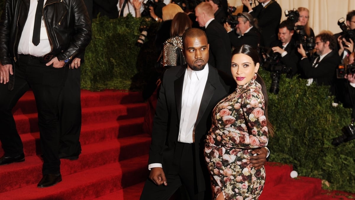 articles/2013/06/28/kim-kardashian-gains-vogue-acknowledgement-rick-owens-s-eurovision-performance/kim_k_n11zeu