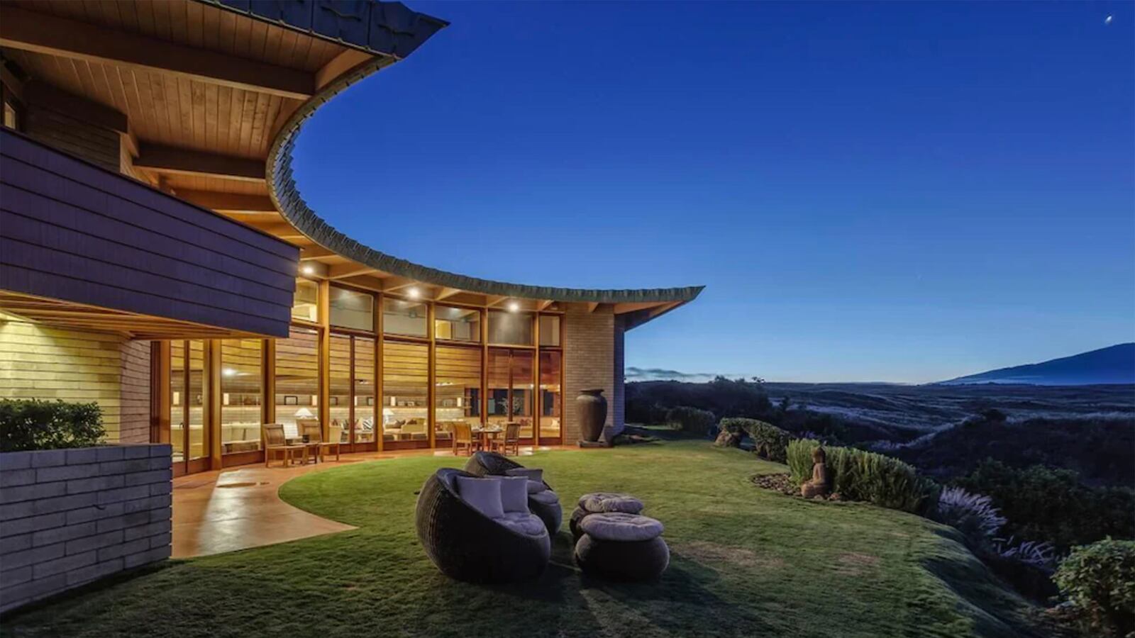 210707_OMG_Hawaii_01_eqtqkc