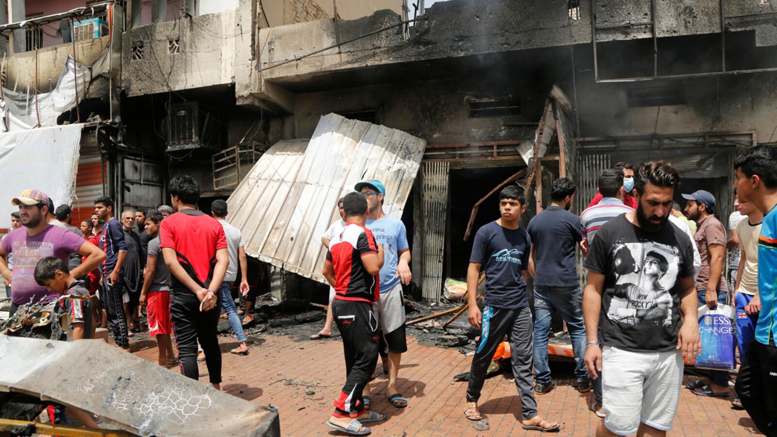 cheats/2016/05/11/60-dead-from-isis-bomb-in-baghdad/160511-baghdad-car-bomb-cheat_a8benb