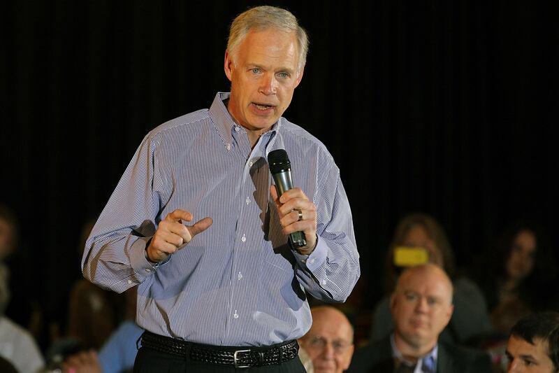 galleries/2012/10/25/richard-mourdock-todd-akin-more-incendiary-rape-comments-photos/ron-johnson-women-bodies-comments_qtwpex