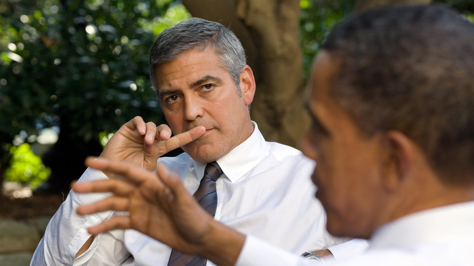 cheats/2012/04/20/clooney-hosts-obama-fundraiser/clooney-obama-dinner-fundraiser-cheat_q3zrf2