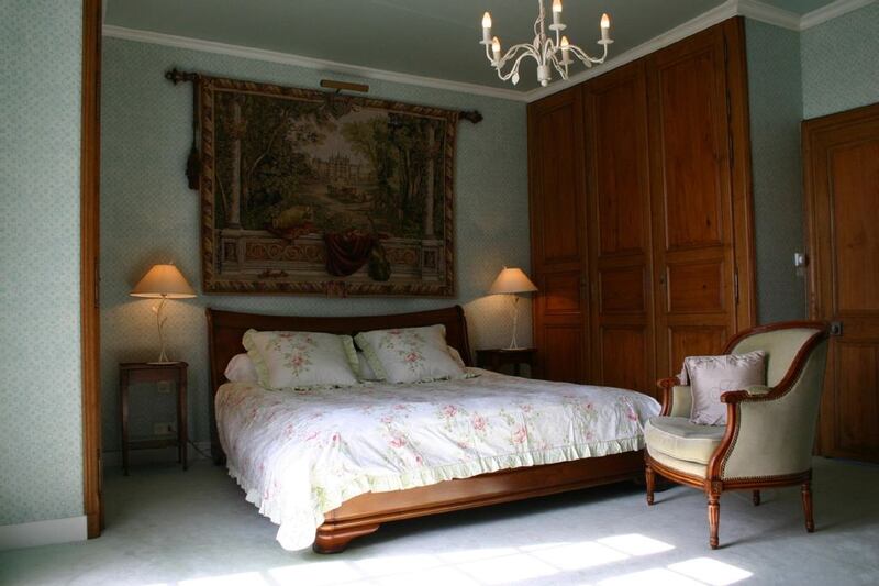 190816-MCNEARNEY-OMG-I-WANT-TO-RENT-THIS-HOUSE-France07_swwoep