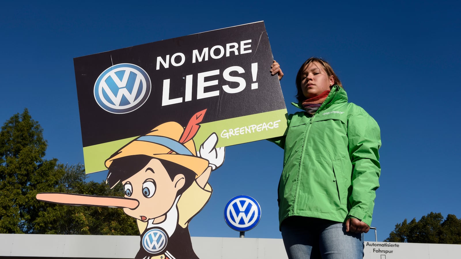 cheats/2015/09/27/vw-warned-about-illegal-tricks-years-ago/150927-vw-cheat_iorq1h