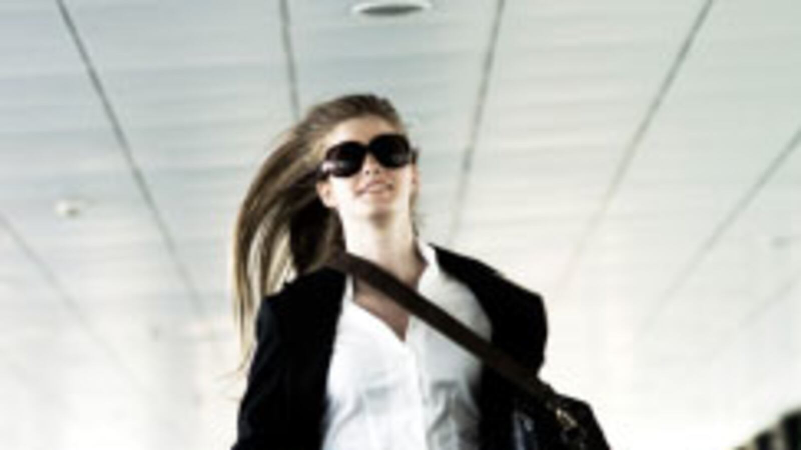 articles/2008/11/25/how-i-got-through-airport-security-with-no-id/allen-airport-security_5872_y6rkl7