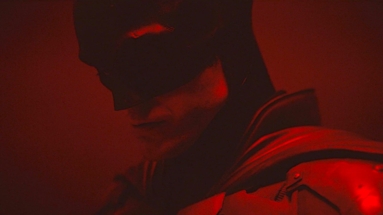 the-batman-robert-pattinson-costume_fcp8ur