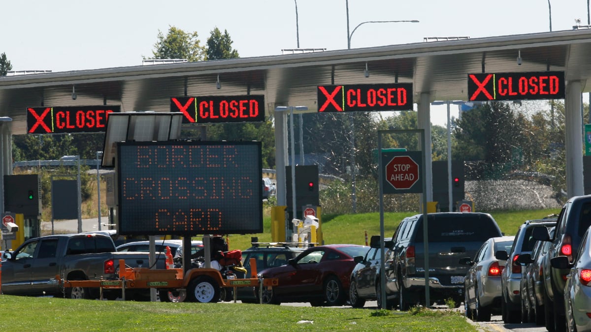 cheats/2012/10/16/canadian-border-agent-shot/us-canada-border-cs_khlkbl