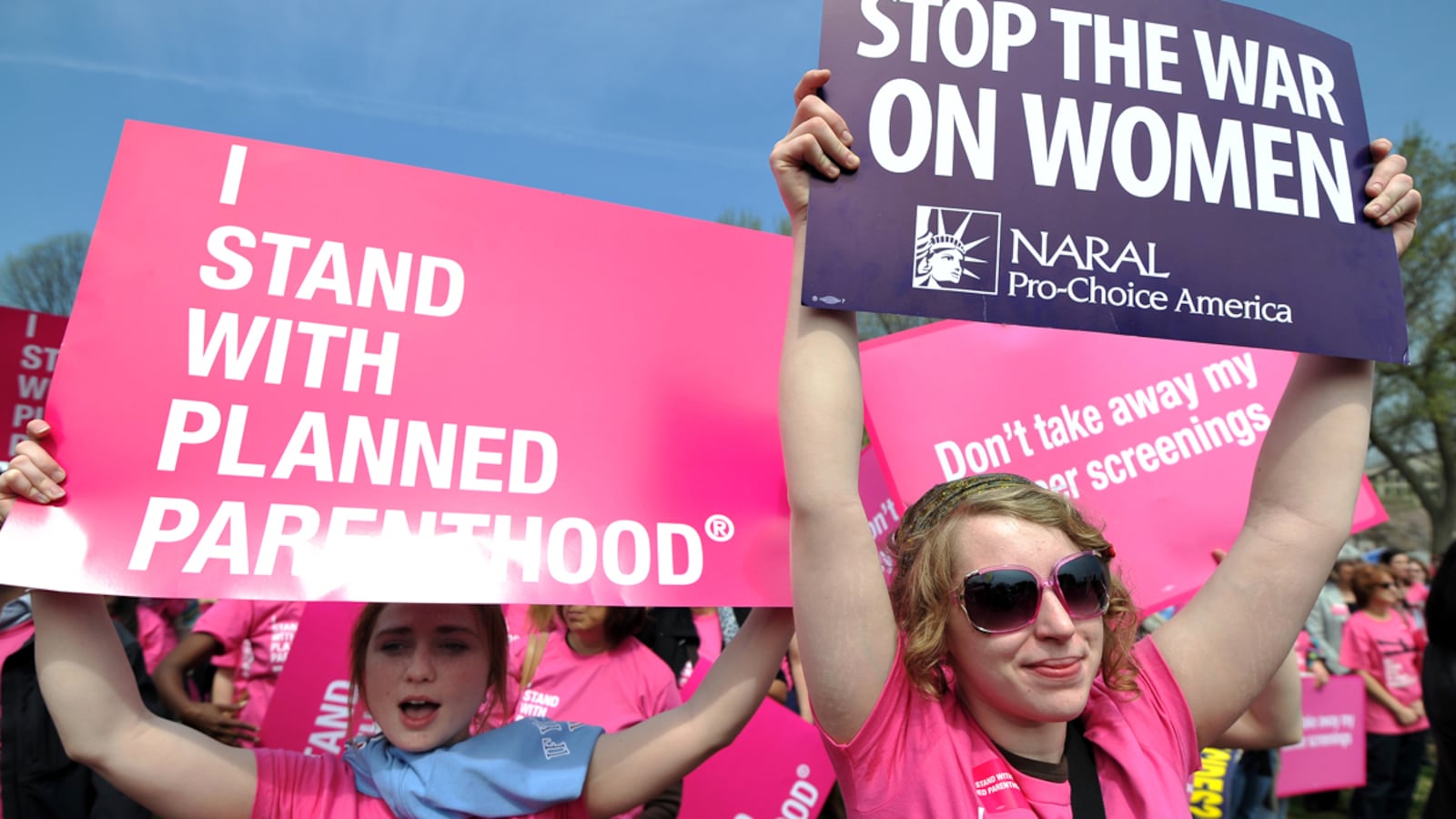 cheats/2012/02/02/planned-parenthood-donations-surge/planned-parenthood-recieving-donations-cs_rvbffi