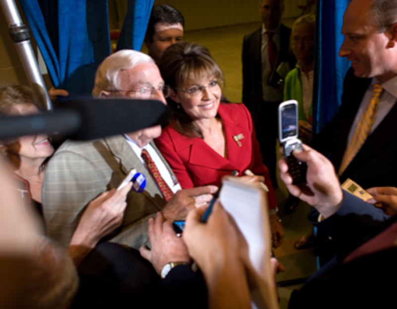 articles/2010/10/07/sarah-palin-joe-miller-email-feud/walshe-palin-alaska_131972_ueame5