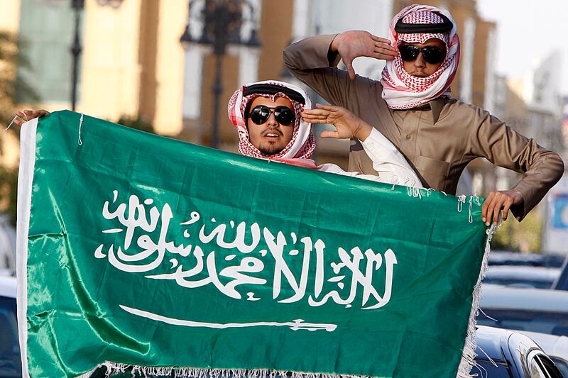 articles/2011/07/11/saudi-arabia-fried-or-foe-asks-senator-bob-graham/saudi-arabia-graham_pclpj9