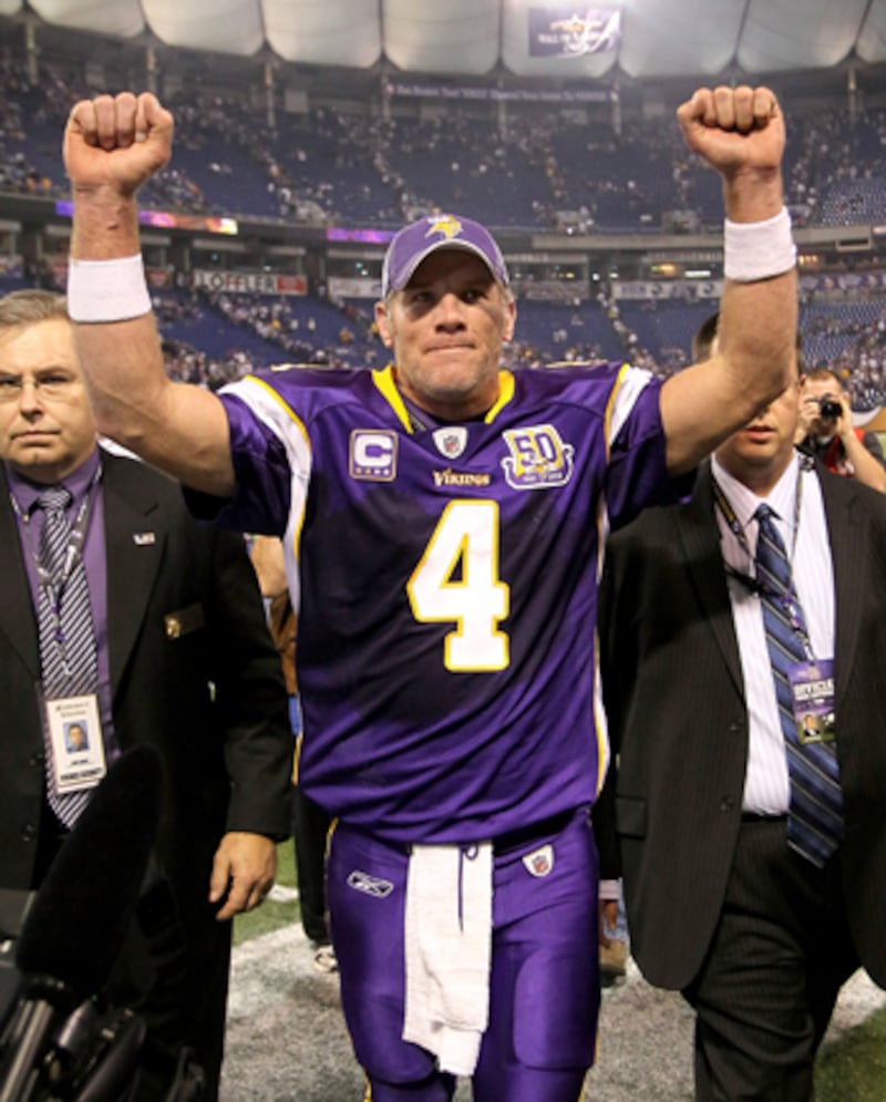 galleries/2010/12/07/year-in-hubris/year-in-hubris---brett-favre_rwe9fg