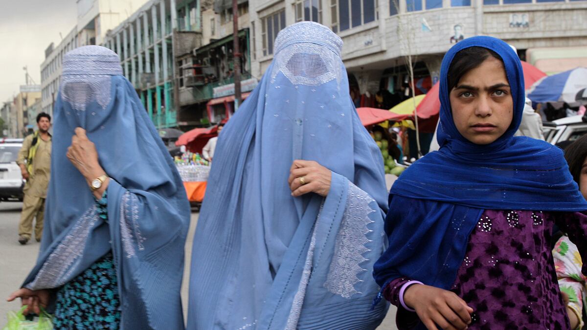 cheats/2011/10/05/afghan-women-have-come-a-long-way/afghan-women-wiw-cheat_oncm1h