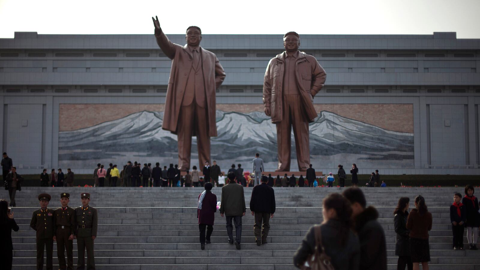 cheats/2013/04/15/bbc-sneaks-into-north-korea/130415-bbc-north-korea-cheat_vosjzb