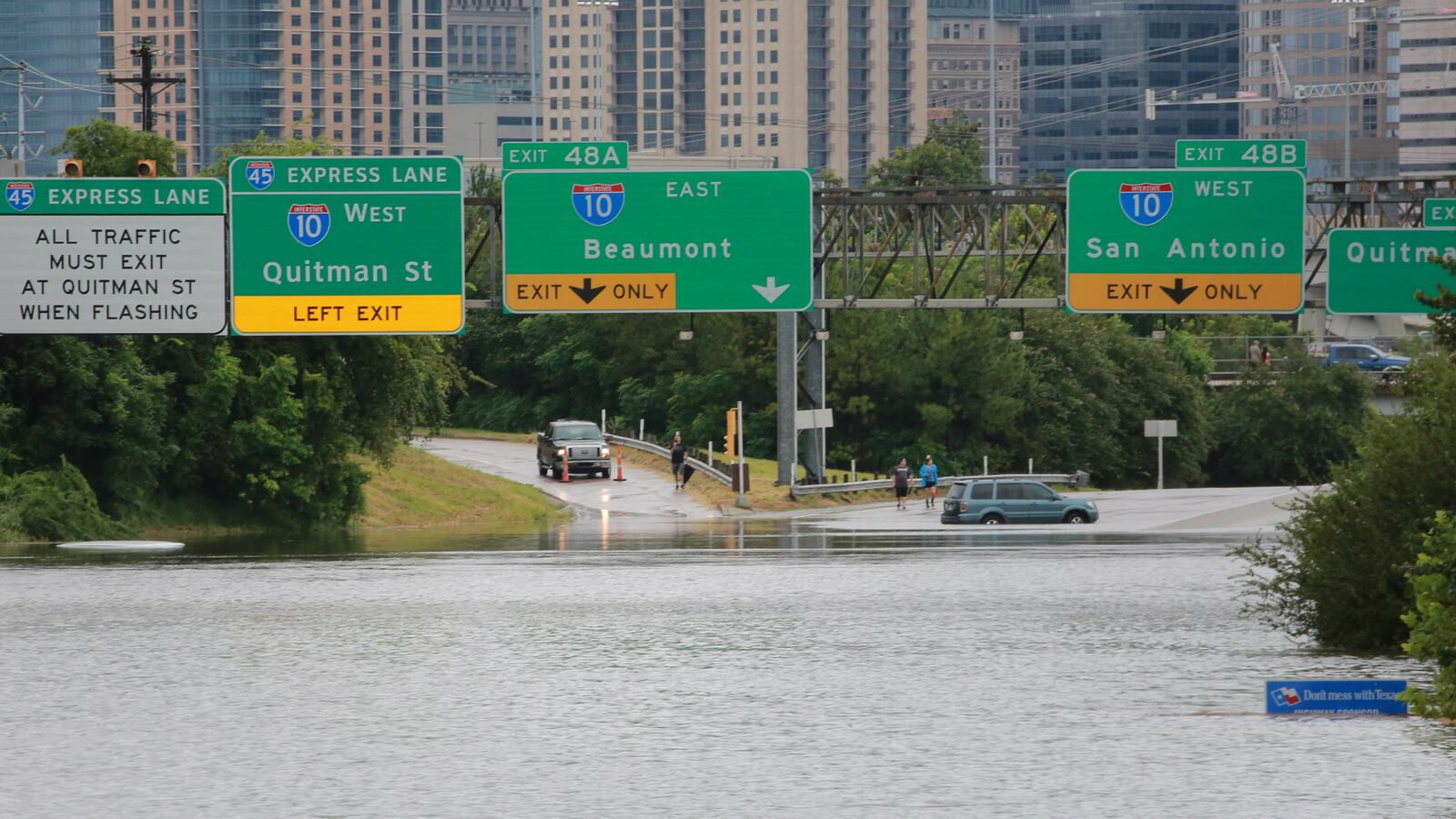 houston-flooding_jl7nde