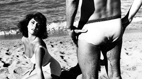 articles/2009/10/19/elizabeth-taylors-secret-world/mann-elizabeth-taylor-gallery-launch_fhyw6i