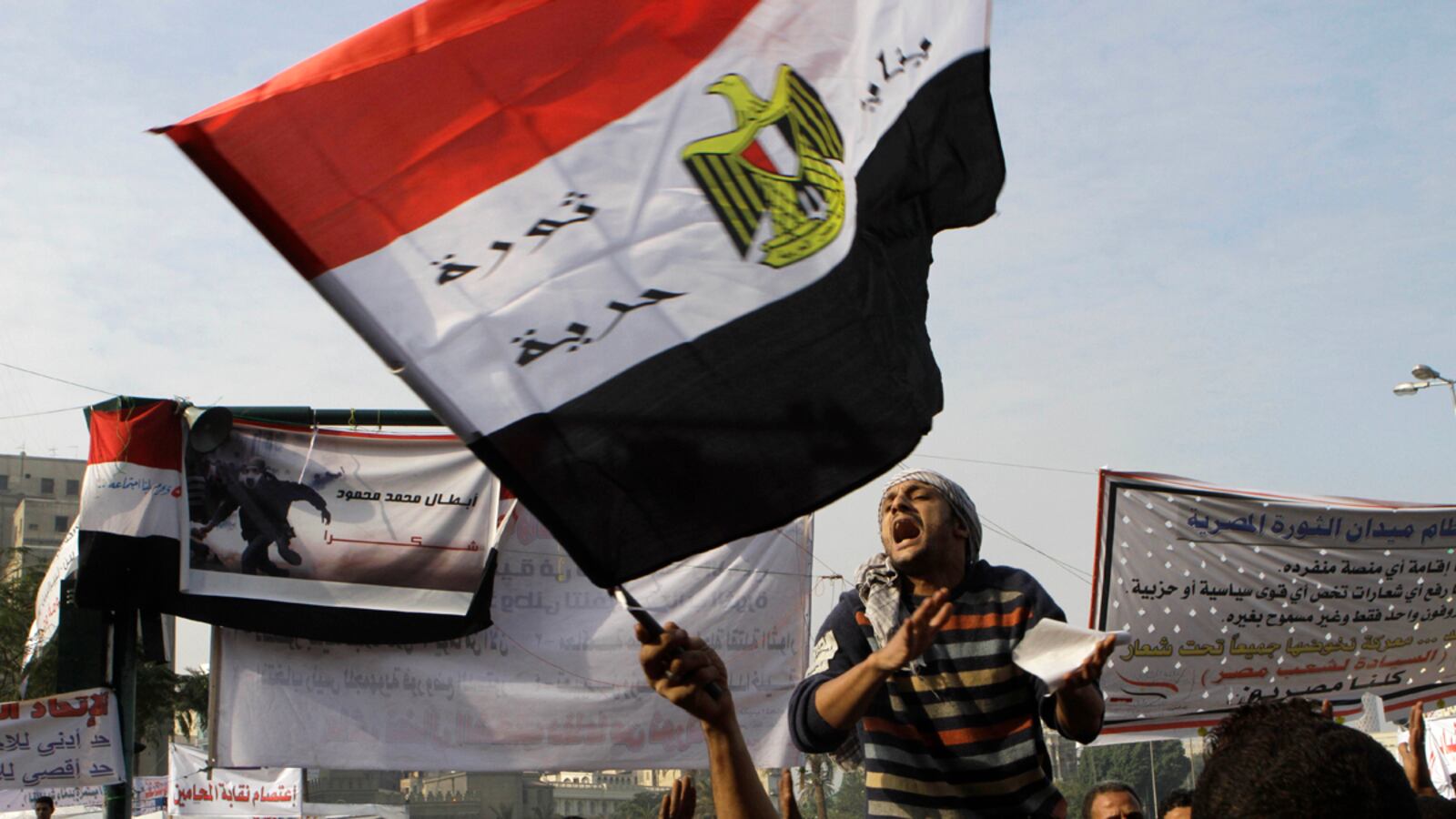 cheats/2011/11/28/don-t-fear-the-muslim-brotherhood/cairo-military-stop-consquences-cs_qlwrps