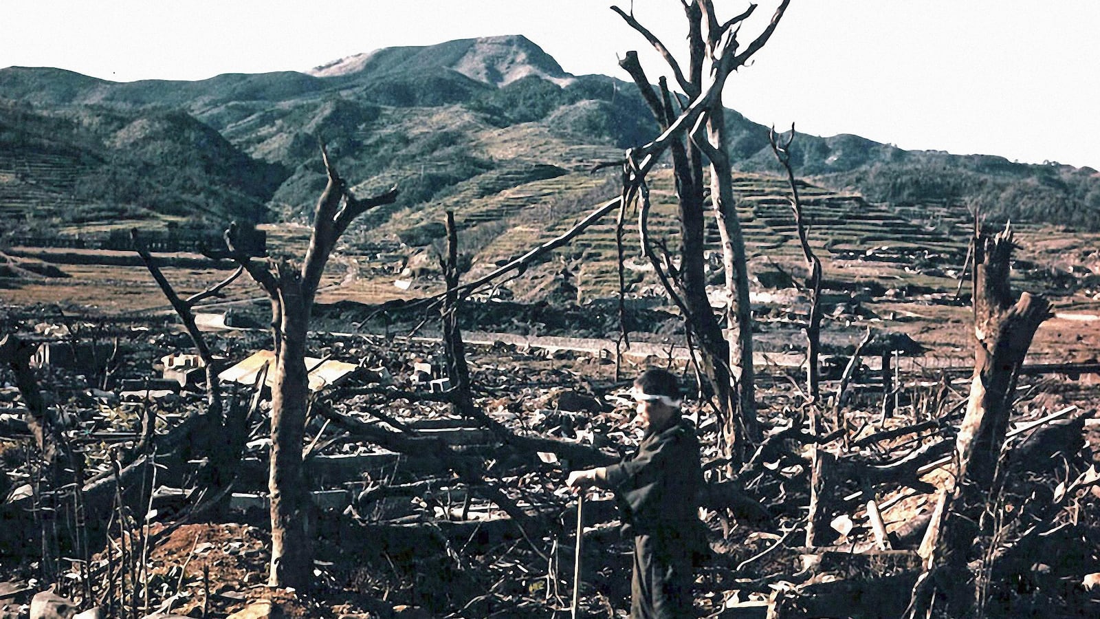 articles/2016/08/06/sifting-through-the-wreckage-of-nagasaki/160805-southard-nagasaki-bombing-tease_tmdahg