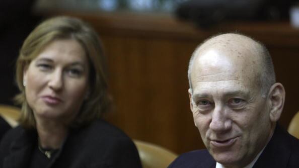articles/2012/11/06/the-left-and-center-vs-likud-beitenu/livniolmert-openz_x5tp70