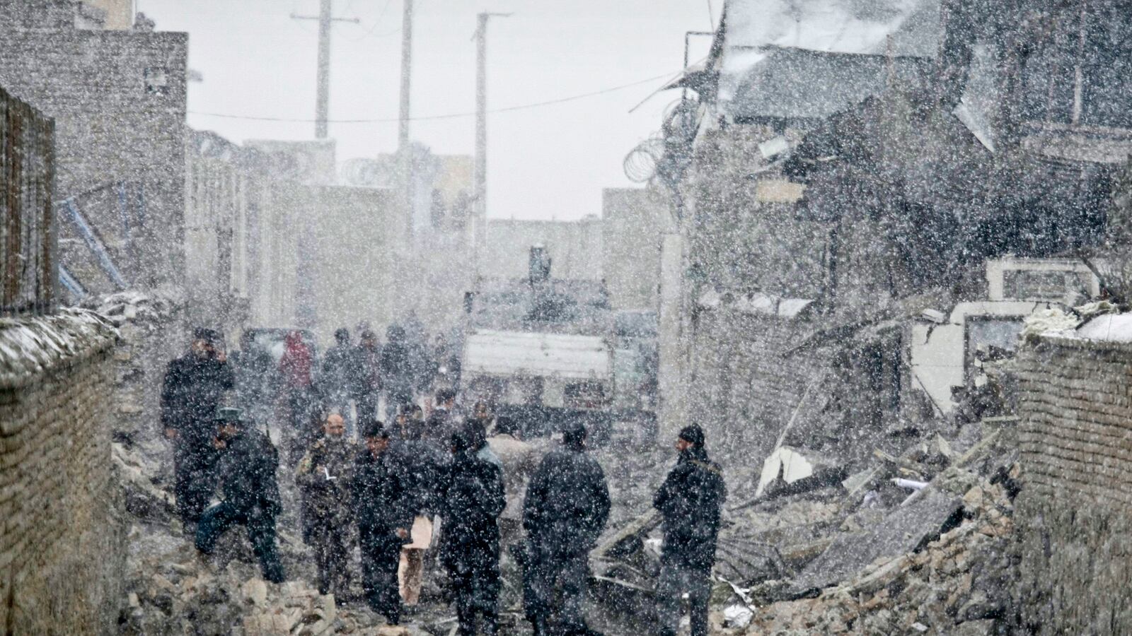 articles/2013/05/12/when-a-bomb-goes-off-in-afghanistan/130510-Vogt-afghanbomb-tease_idcuhn