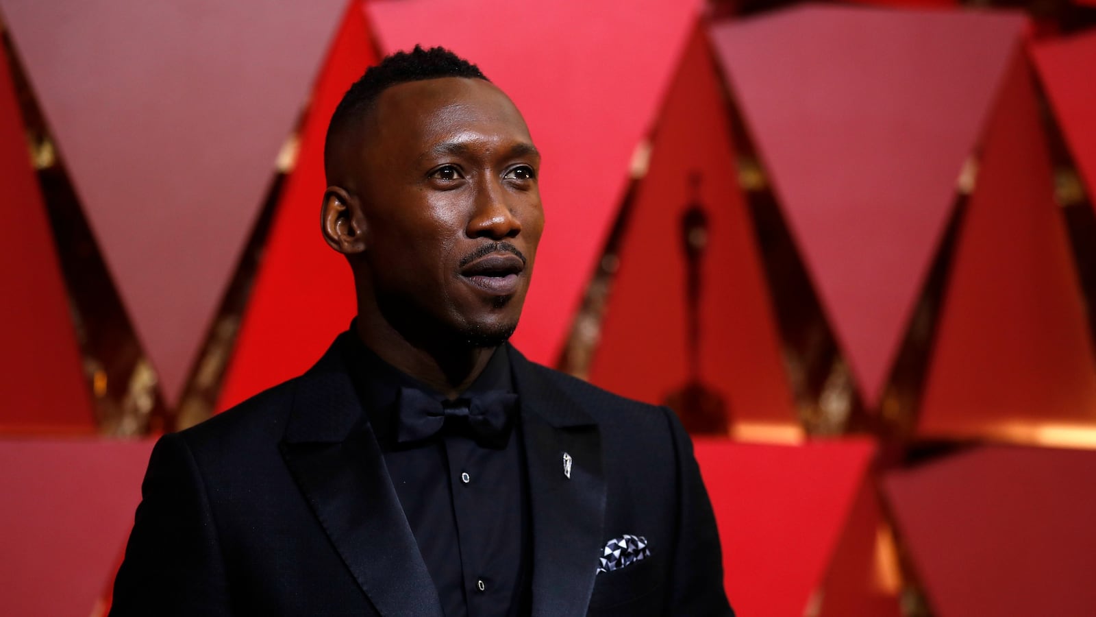 170831-true-detective-season-three-cheat_mambgb