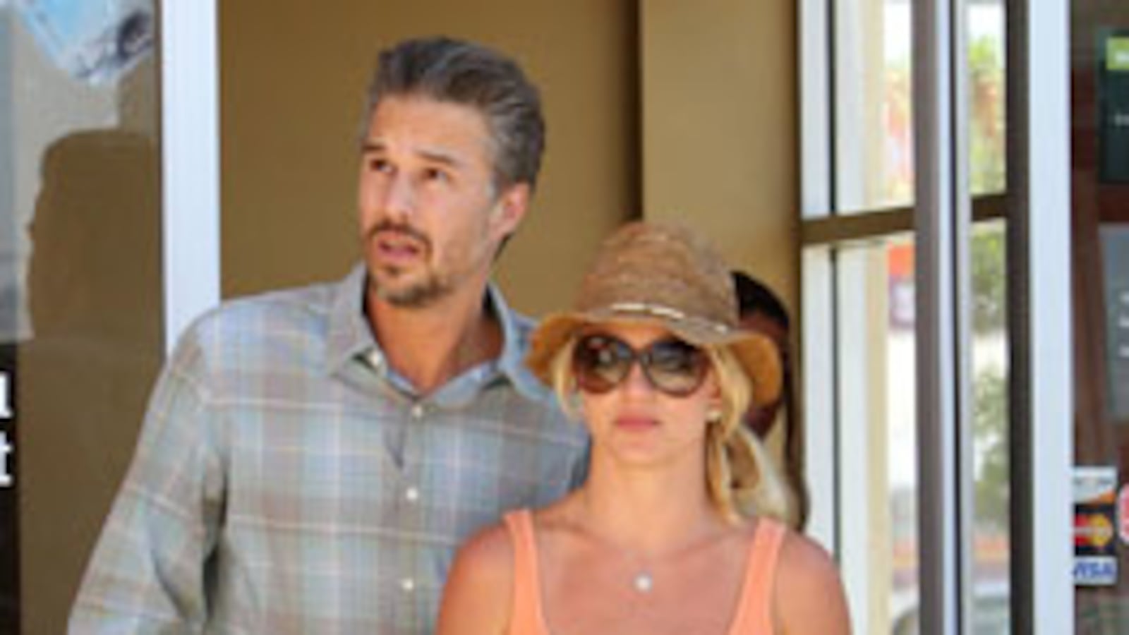 galleries/2010/12/04/celebrity-domestic-violence/domestic-violence---spears_ztymgm