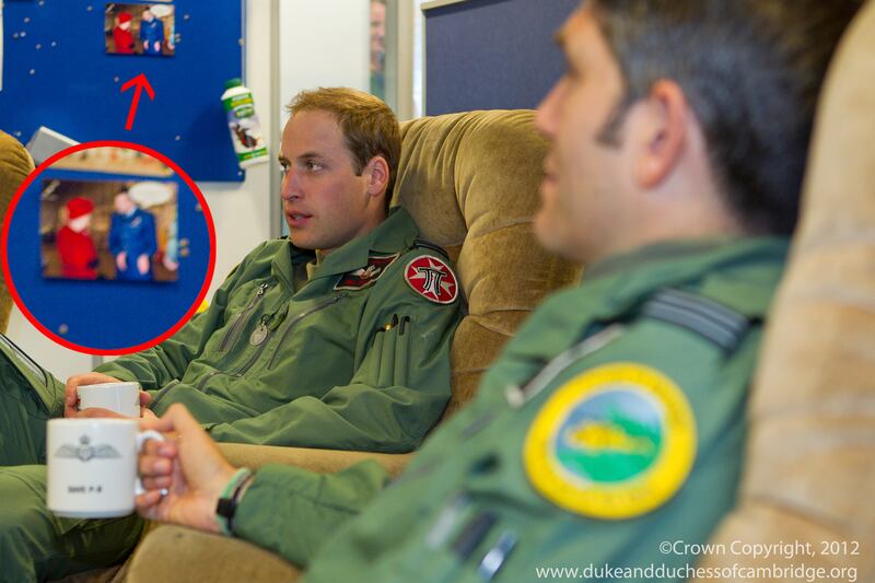 articles/2012/11/21/bless-william-keeps-pic-of-granny-on-noticeboard-at-work/prince-william-military-queens-picture-royalist-tease_wccyuo