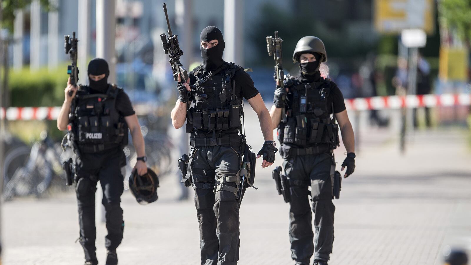 articles/2016/06/23/the-masked-gunman-who-attacked-a-german-theater-was-the-only-casualty/160623-dickey-germany-shooting-tease_wvvixq