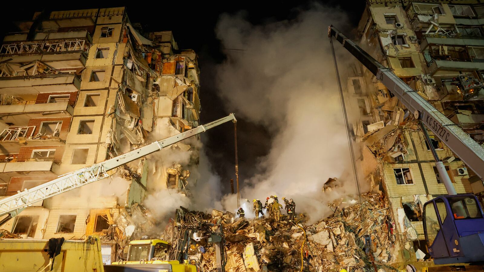 2023-01-15T011749Z_767777325_RC2PQY9GNRSQ_RTRMADP_3_UKRAINE-CRISIS-DNIPRO-STRIKE_qshfaw