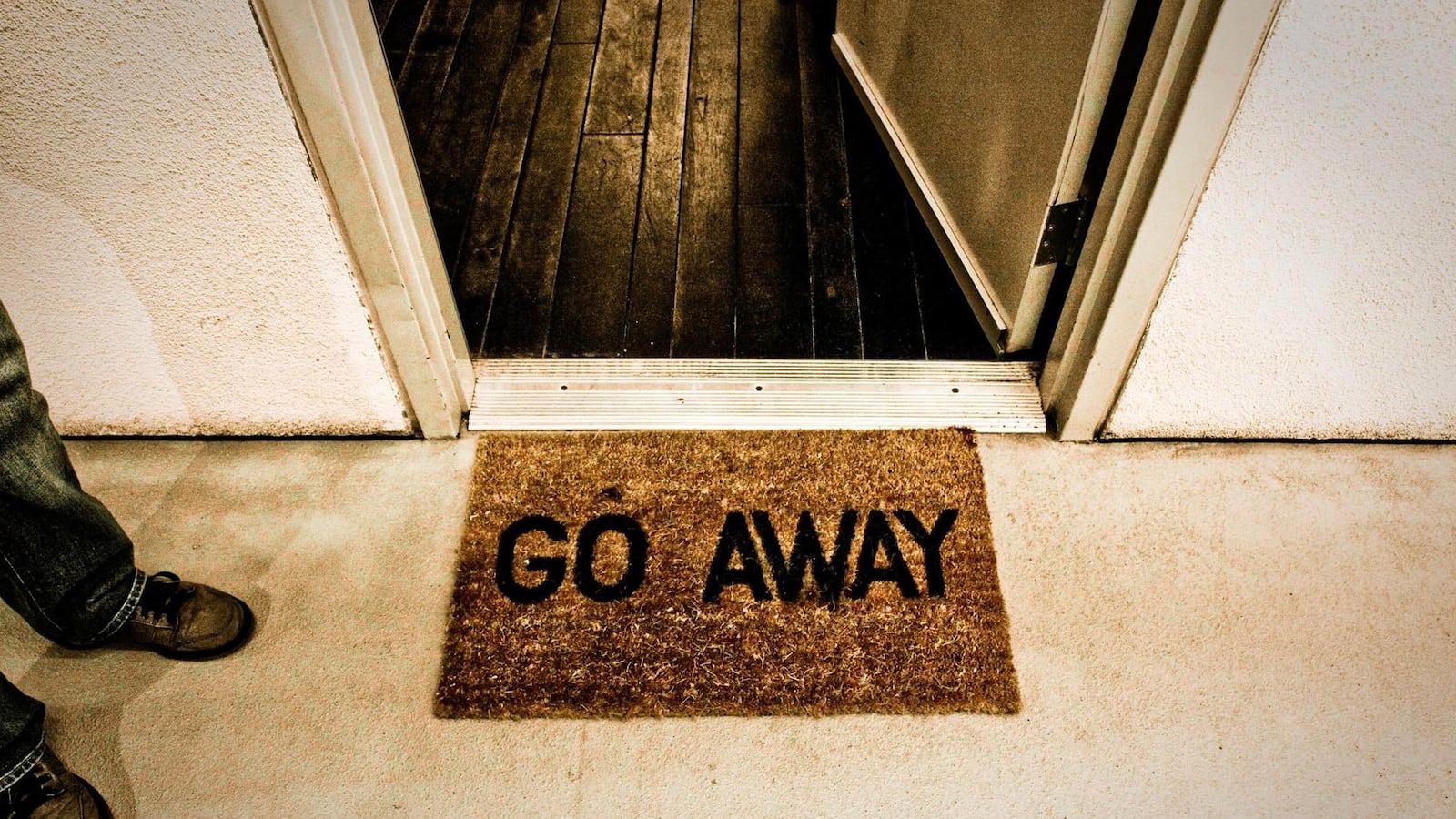 articles/2014/07/07/the-american-dream-is-dead-and-good-riddance/140707-american-dream-goff-tease_lwfmml