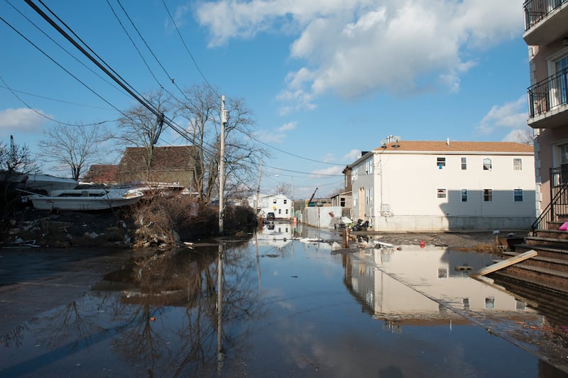 galleries/2013/04/29/hurricane-sandy-rebuilding-and-recovery-photos/20130427-rockaway5_fldjow