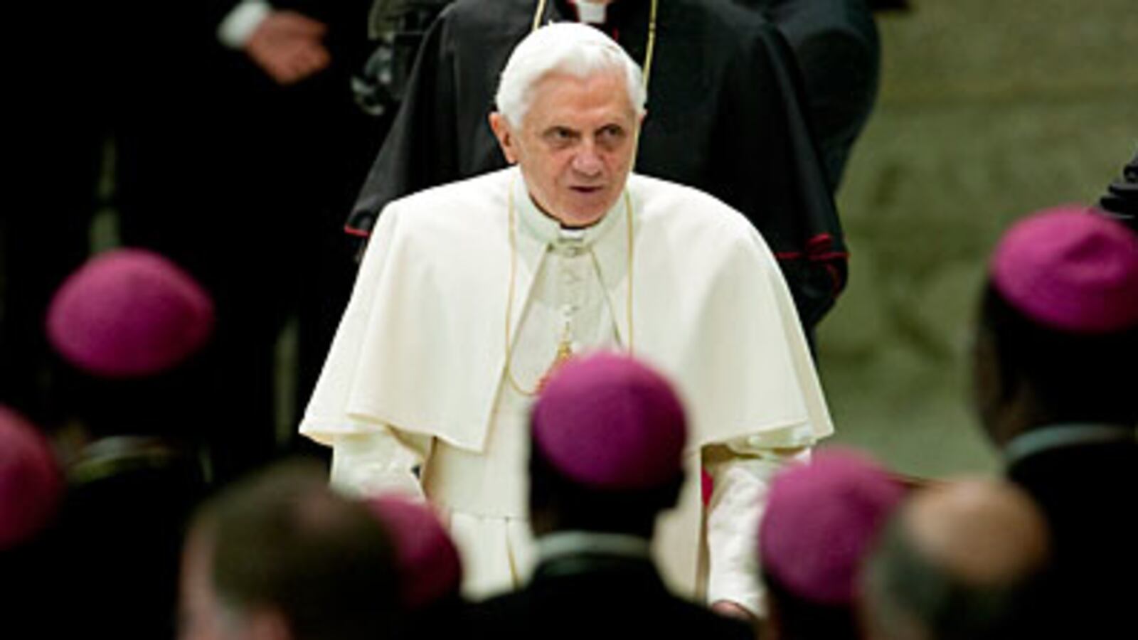 cheats/2010/04/01/vatican-hits-back-at-times/pope-vs-nyt_yzabth