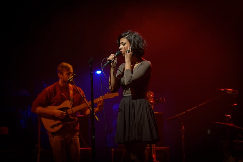 galleries/2014/12/17/doing-it-old-school-on-the-road-with-an-american-band-photos/141215-joiner-heart2_lq7dnx