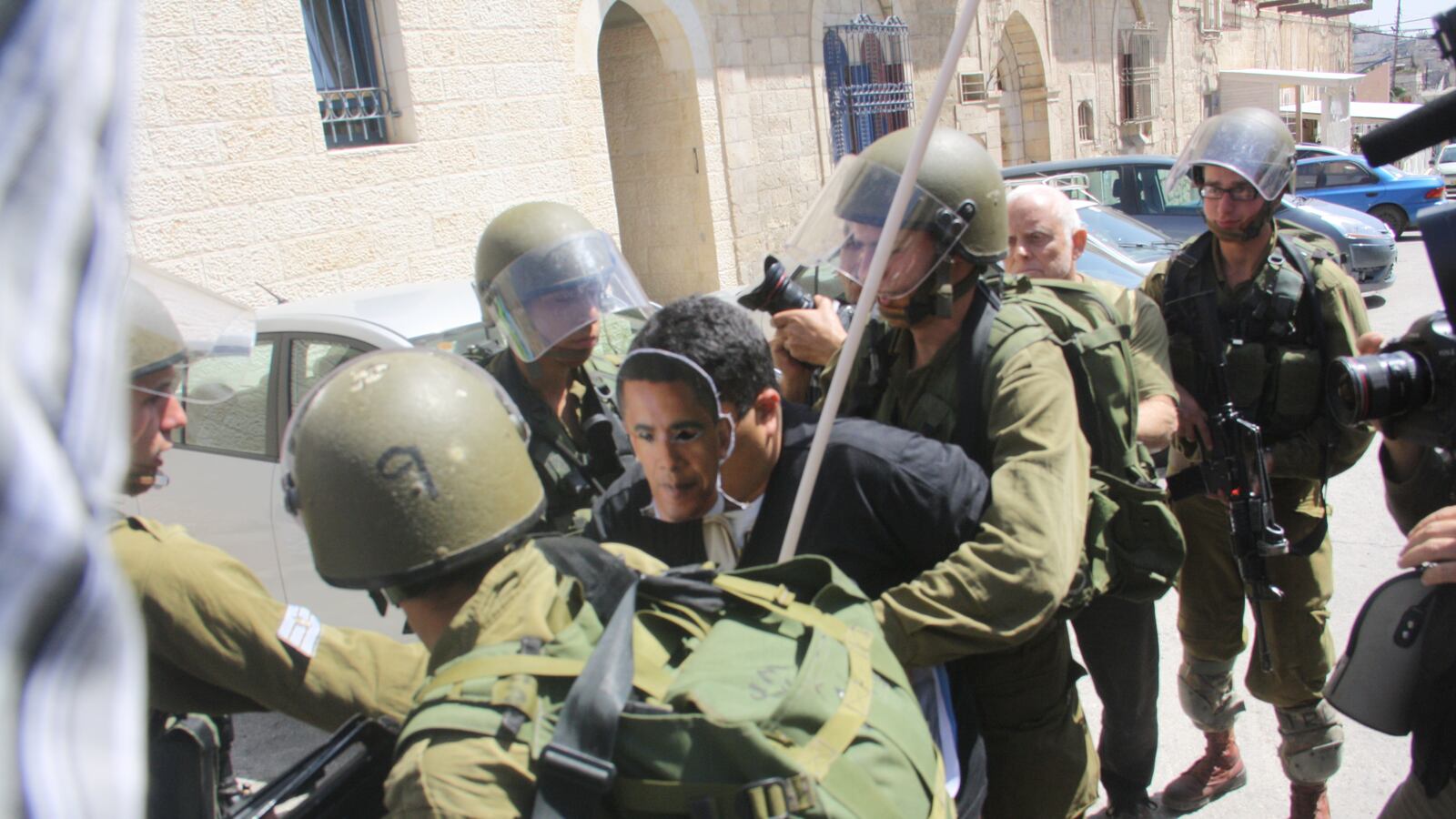 articles/2013/03/20/obama-come-here-to-hebron/obama-hebron-openz_ojobtn