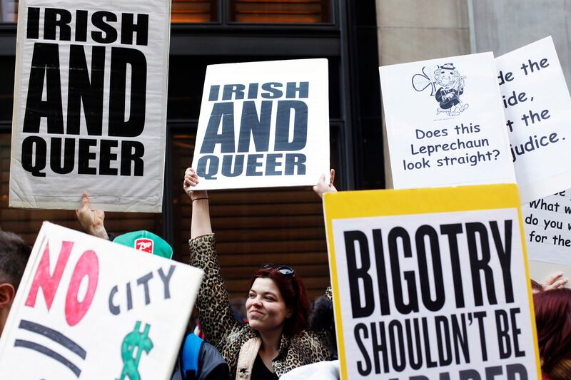 articles/2014/03/17/the-grotesque-ban-on-gays-in-new-york-s-st-patrick-s-day-parade/140316-tomasky-parade-tease_oqov3t