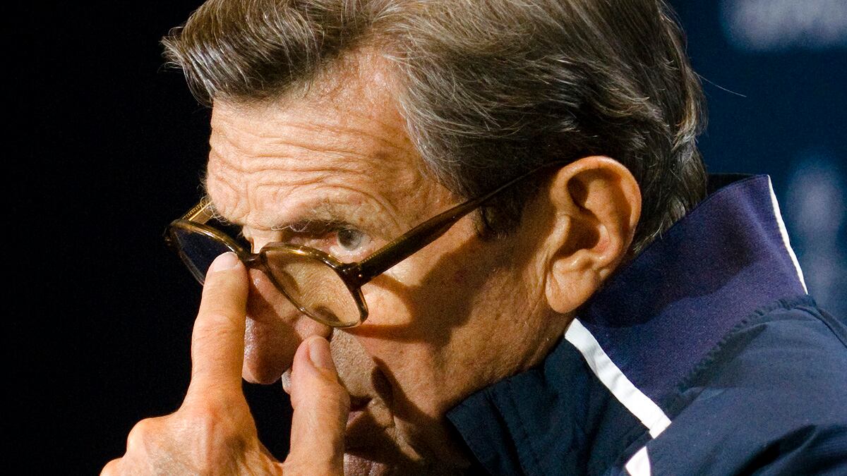 cheats/2011/11/21/joe-paterno-condemns-bullying/paterno-against-bullying-cheat_haxdoo