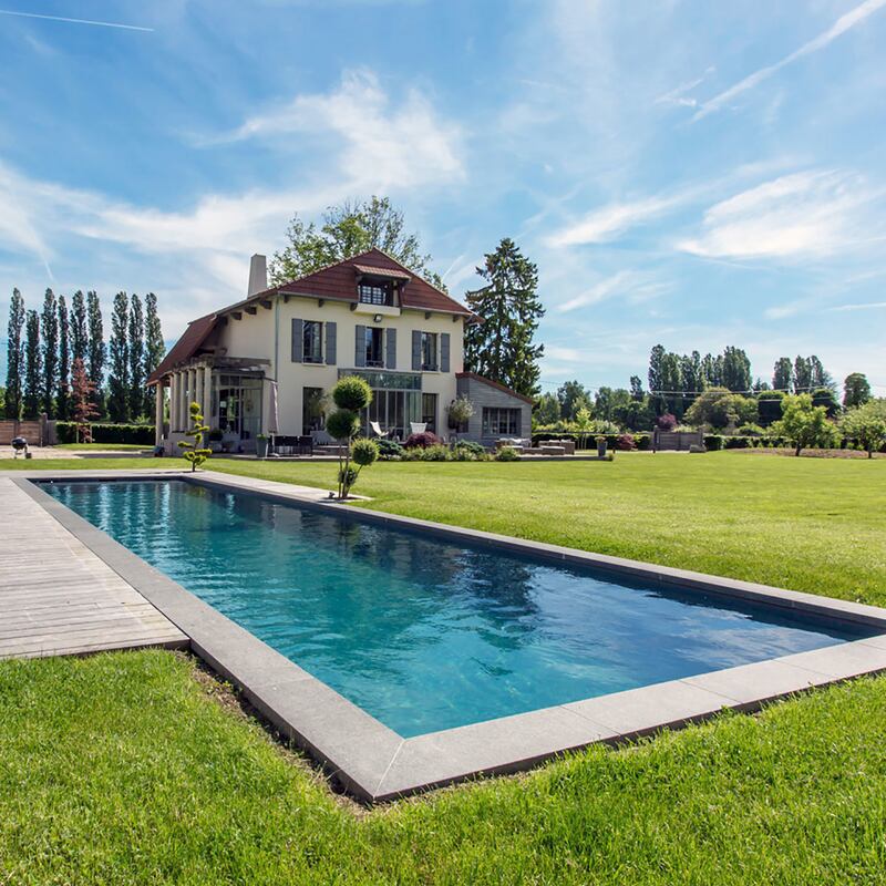 180204-mcnearney-omg-i-want-this-house-france-17-1_l7t765